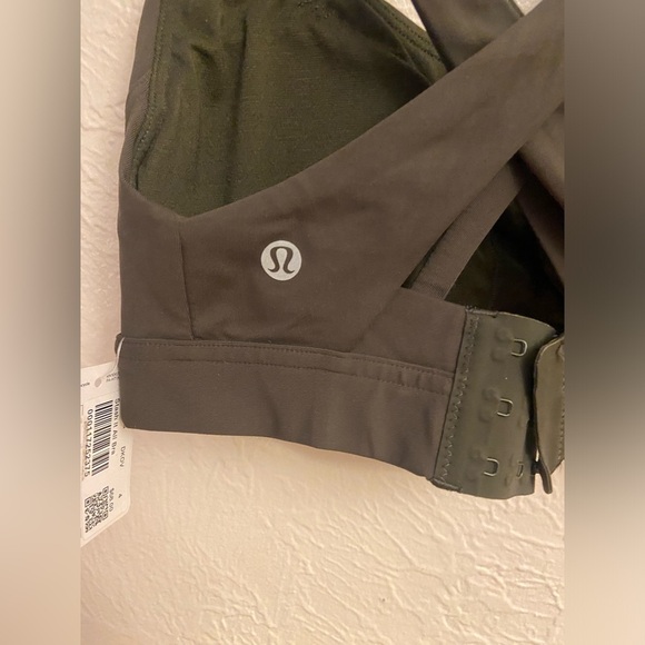 Lululemon run on bra nwt - Picture 4 of 11